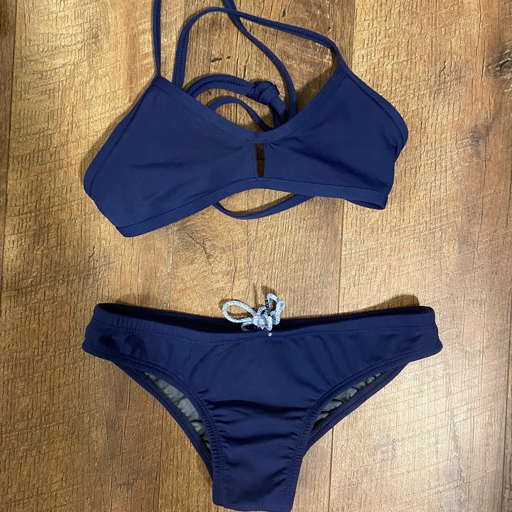 Jolyn Vent Bikini Top and Andy Bottom Set Size Small Like New